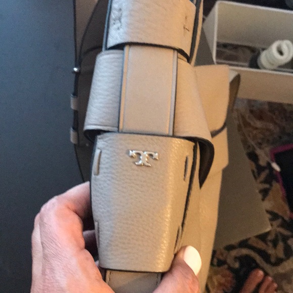 Largo gray pebble crossbody Tory Burch - Picture 4 of 8